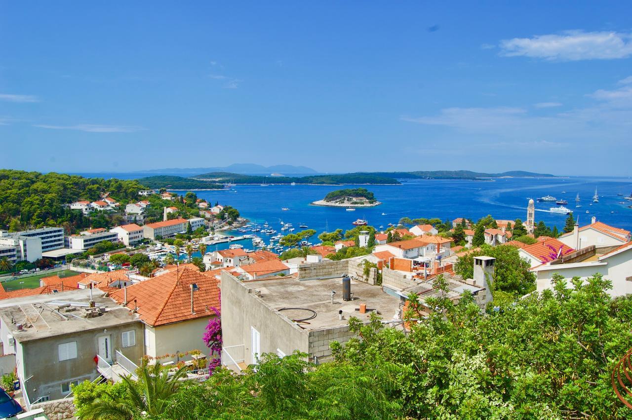 Apartments Petricevic Đảo Đảo Hvar Ngoại thất bức ảnh
